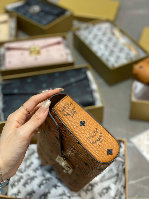 顶级原单Mcm链条包 〰️
24cm 全套包装 ☑️ 商品图2