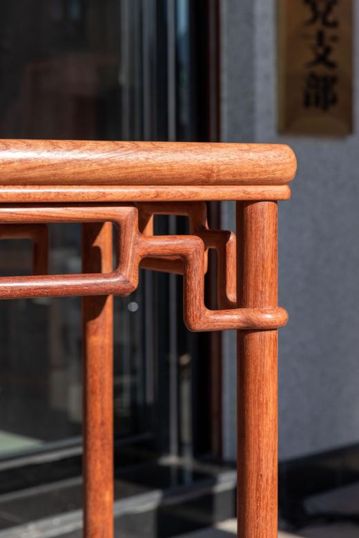 红桥红  家具严选  缅甸花梨（大果紫檀）【石面 90颐和园圆腿 花架】 商品图5