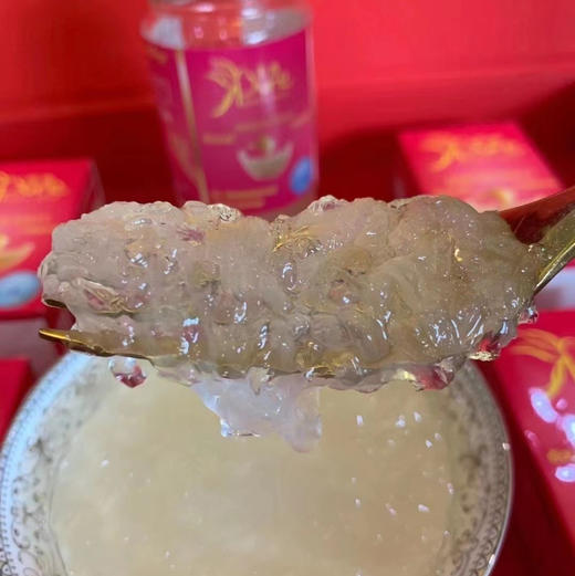 【泰国原装进口BASSBON即食木糖醇燕窝】如果你送的人经常吃燕窝，很懂，那你绝对首选泰兰蒂斯，里面真真正正大燕条炖的燕窝，除了水就是燕窝。 吃的东西，骗不了人，绝对的对你另眼相看👍 商品图0