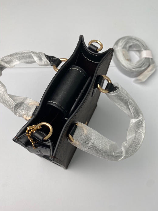 夏季特惠💰430 蔻驰新品 C家CJ494老花 Ck170奶茶色 CJ501绿色橘色（宽肩带）North South系列经典老花琴谱包百搭迷你手提包单肩斜挎包 商品图5