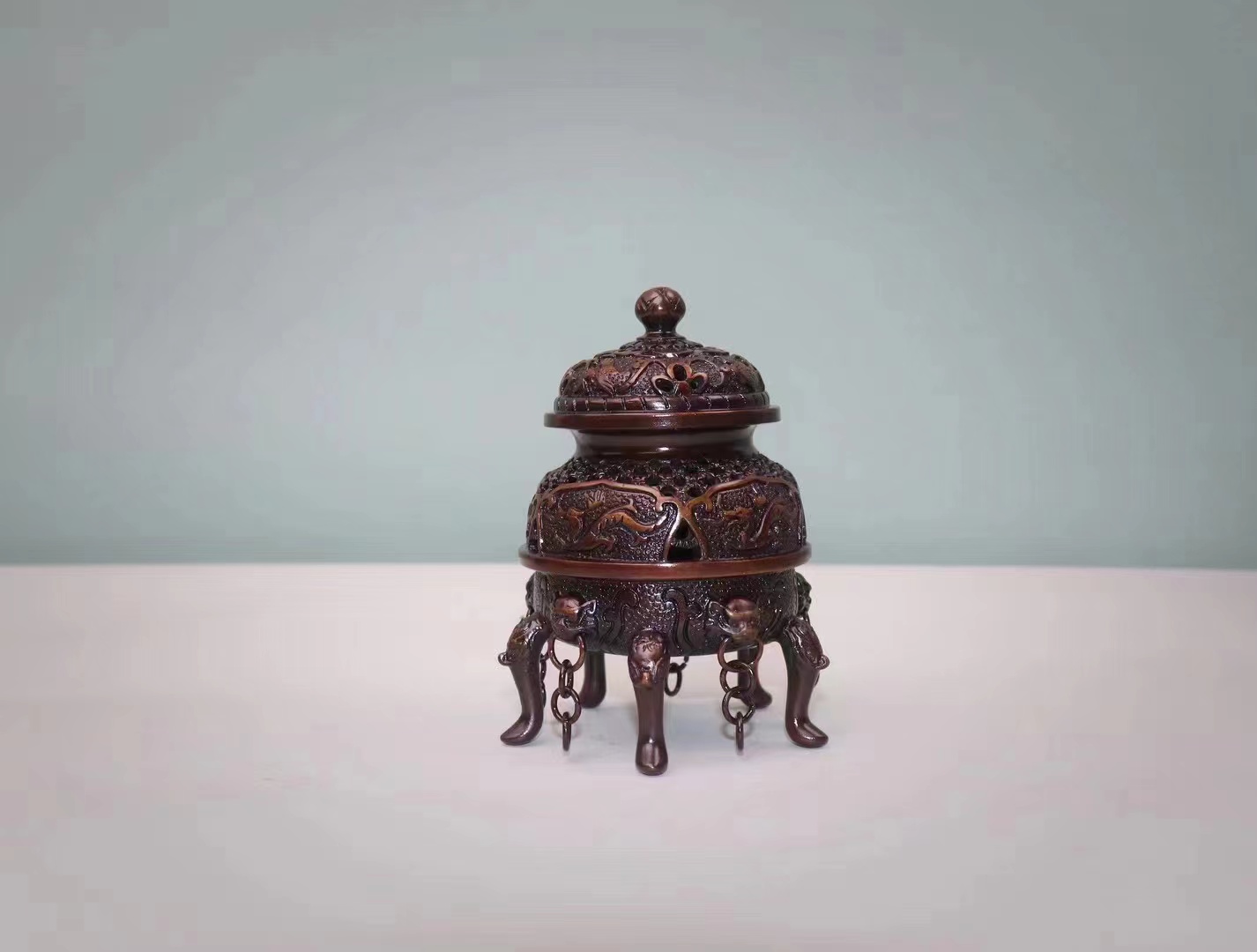 小帝王炉（送鹅梨帐中香一盒）