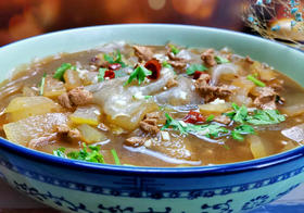 南山小白菜粉皮炖肉