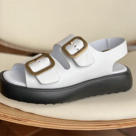 LARARIA羊皮交叉鞋面面包拖、金属扣凉鞋，松弛舒适精致慵懒，皮面材质搭配橡胶大底，拥有云朵包裹般的脚感，时尚吸睛自带复古气息，5.5cm鞋底隐形增高，鞋头3D防撞设计分散脚踝压力，轻便好穿又好搭 商品图6