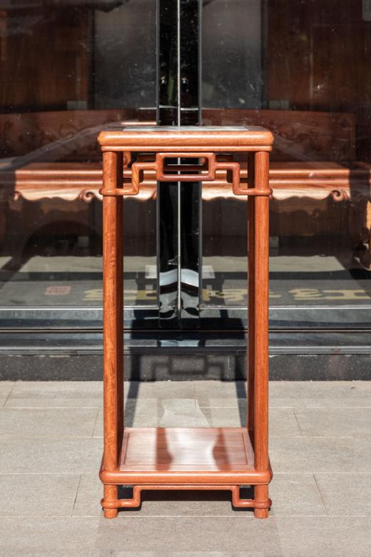 红桥红  家具严选  缅甸花梨（大果紫檀）【石面 90颐和园圆腿 花架】 商品图0