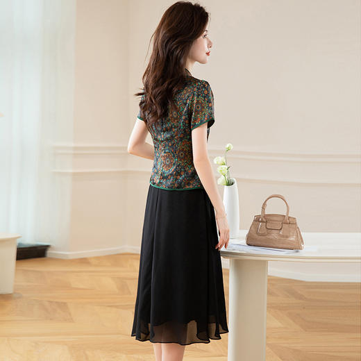 QYM CY1576-Y时尚连衣裙中长款A字裙复古印花两件套 商品图2