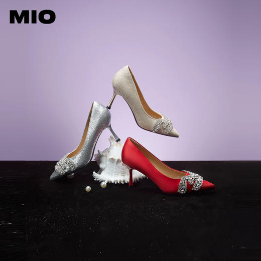 MIO米奥秋季新璀璨闪钻尖头细跟银色高跟鞋婚鞋单鞋女鞋M234401082 商品图0