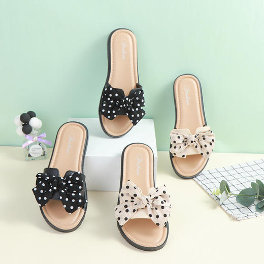 【为时尚而生 品味生活❗️波点蝴蝶结时尚一字拖】创意个性时尚版型，PVC鞋面柔软舒适，透气萌动可爱造型，凹凸条纹纹理鞋底，防滑耐磨，新款拖鞋女夏拖鞋学生宿舍室内外穿清新粉丝专属 商品图1