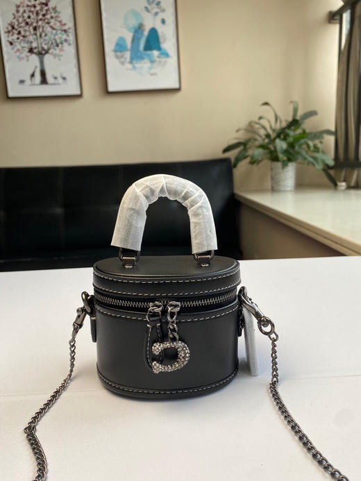 夏季特惠💰450 蔻驰新款 ce768老花 CE769黑色 TRAIL 12号链条斜挎包 Mini盒子包 商品图0