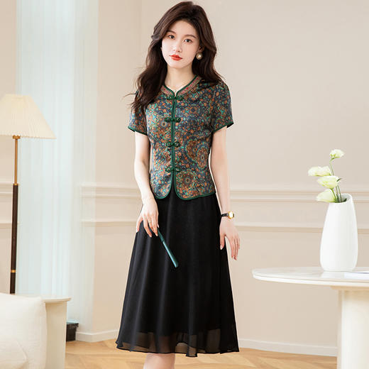 QYM CY1576-Y时尚连衣裙中长款A字裙复古印花两件套 商品图3