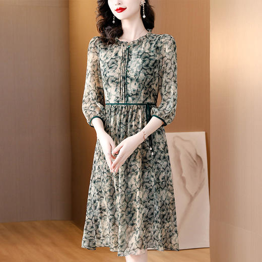 DD-印花连衣裙女2023夏季新款时尚洋气圆领优雅减龄系带显瘦中长裙潮 商品图1