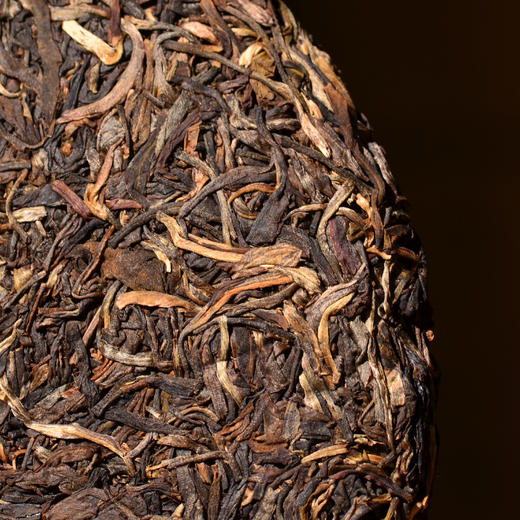 【私人收藏公章饼】2008年杜琼芝＆余正才特别制作留念饼！还原1985年最初的8582青饼配方滋味！茶气十足！香气纯正！穿透力极强！ 商品图3