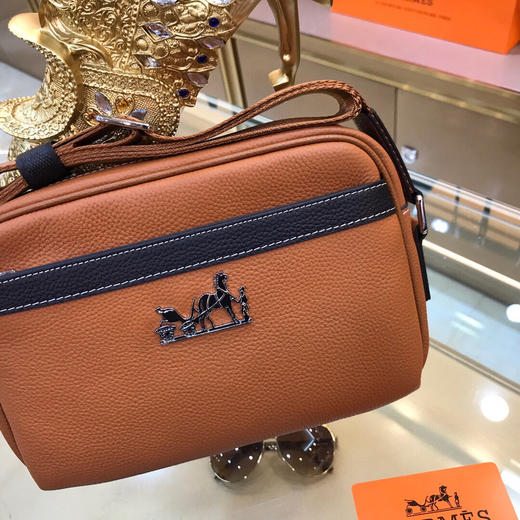 夏季特惠💰590 爱马仕高级定制 男士单肩包系列6608-3 商品图4