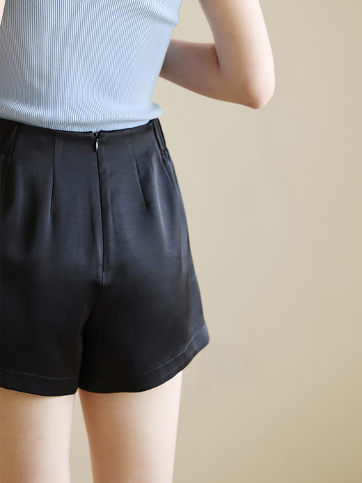 HeyDress黑色缎面短裤女夏季高腰刺绣设计感百搭a字五分裤子 商品图2