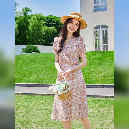 VICTORIA&VERA夏季新款温柔风气质修身法式桔梗粉色碎花交叉设计连衣裙 商品图3