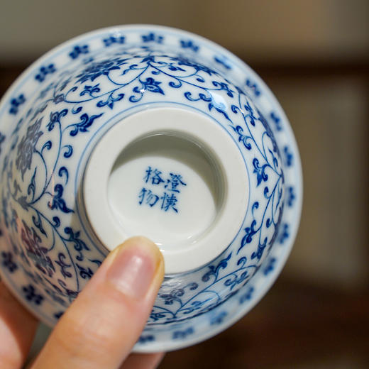 景德镇抱翁堂 青花缠枝莲压手杯  大容量茶杯 茶碗 手绘品茗杯 商品图5