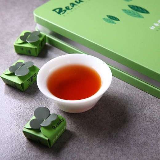 吉顺号2018年普洱熟茶 金豆豆糯香型普洱熟茶小沱礼盒装120克/盒 商品图0