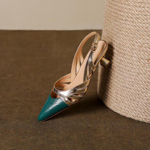 OLD-602拼色高跟鞋2023新款漆皮镂空丁字扣法式尖头罗马包头粗跟凉鞋 商品图5