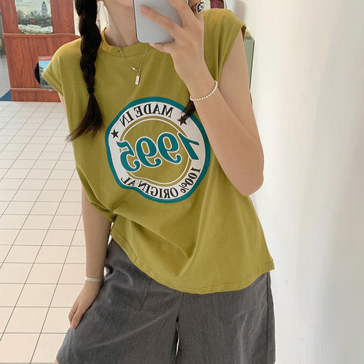 【宽松背心女装无袖T恤夏季2023新款】运动美式复古韩系火上衣潮ins，又结合设计灵感，打造出了带有运动风和韩系元素的精致背心。纯色款式简洁大方，时尚又百搭。 商品图3