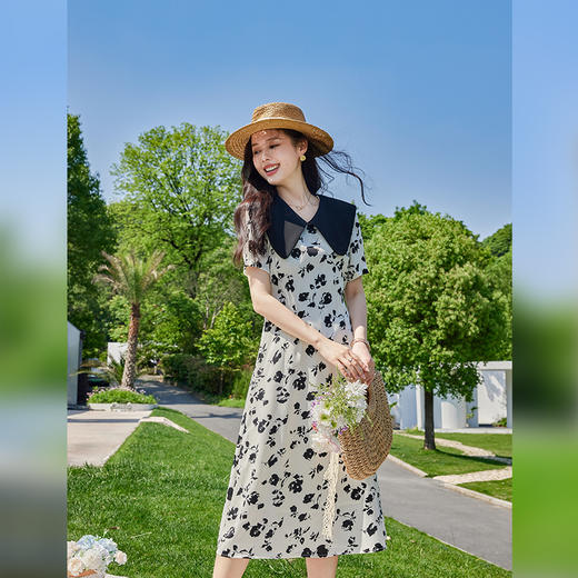 VICTORIA&VERA夏季新款复古水墨设计感撞色娃娃领减龄碎花连衣裙中长款 商品图6