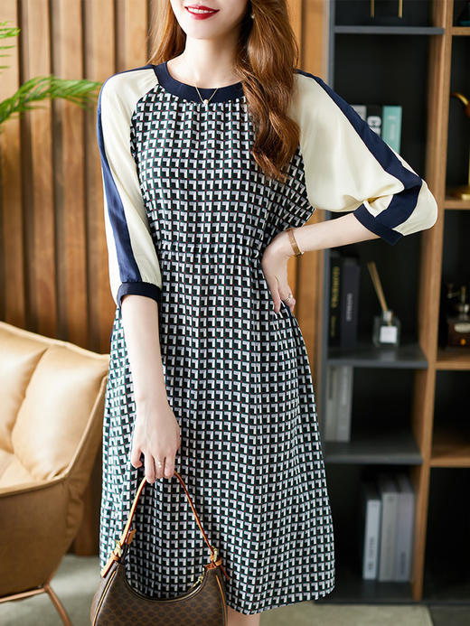 YX【现货7天】气质印花连衣裙女五分袖中长款2024春夏新款韩版显瘦收腰裙子 商品图1