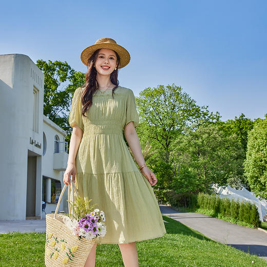 VICTORIA&VERA夏季新款法式圆领木耳边设计气质收腰显瘦草绿色肌理感连衣裙 商品图4