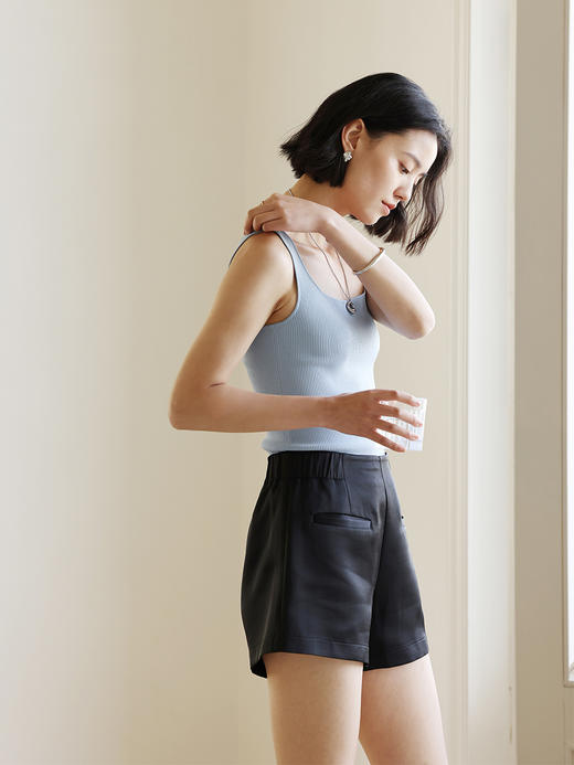 HeyDress黑色缎面短裤女夏季高腰刺绣设计感百搭a字五分裤子 商品图0