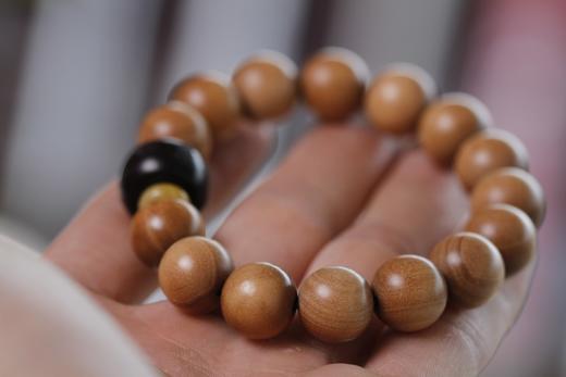 LSTX0028-1°印度老山檀祈护六字真言手串·1.2*15 商品图2