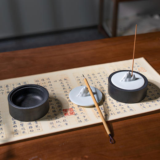 西泠印社观山·青瓷歙砚雁塔器 商品图1