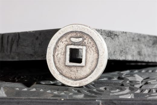 矩德泉坊 纯银手作  顺天元宝背上月（3.6厘米版）671 商品图3