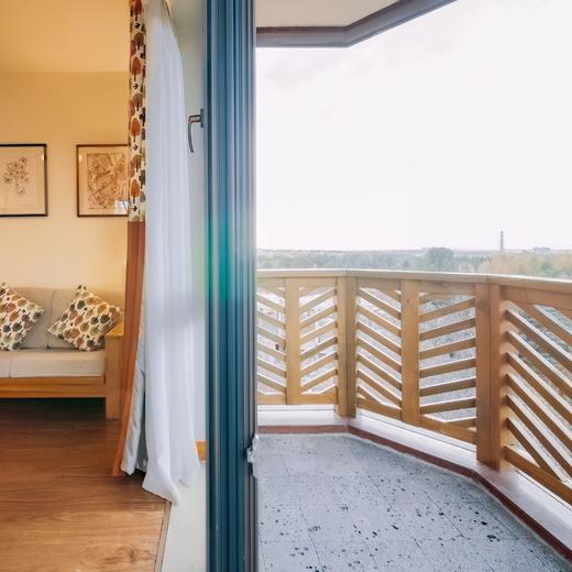 ￥1199起/单人5晚/7晚/15晚，2人起订，吉林长白山和悦松鼠窝客栈旅居套餐，上圣山，游天池，夏季避暑，秋季看高山花海，冬季赏雪 商品图4