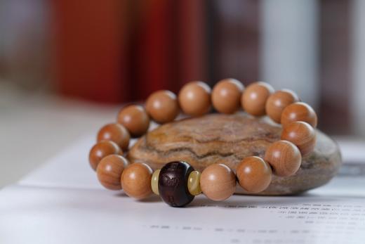 LSTX0028-1°印度老山檀祈护六字真言手串·1.2*15 商品图1