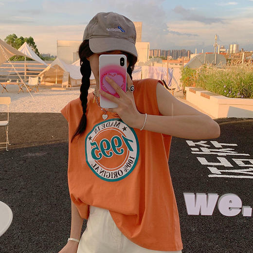 【宽松背心女装无袖T恤夏季2023新款】运动美式复古韩系火上衣潮ins，又结合设计灵感，打造出了带有运动风和韩系元素的精致背心。纯色款式简洁大方，时尚又百搭。 商品图0