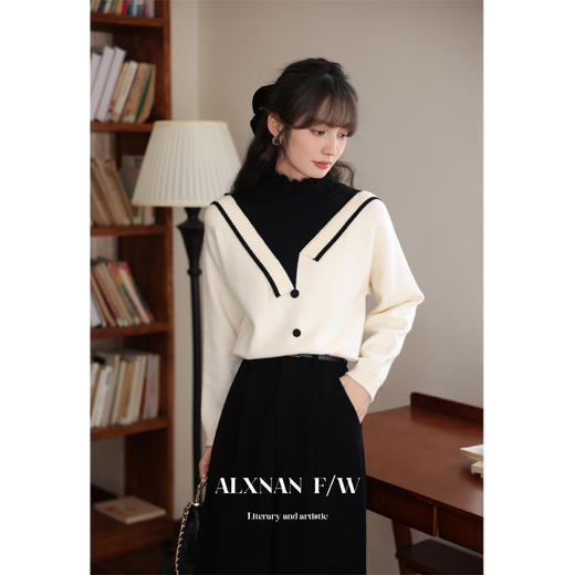 鹿向南《白茶甜心》温柔假两件毛衣女秋冬2023新款设计感高领上衣 商品图1