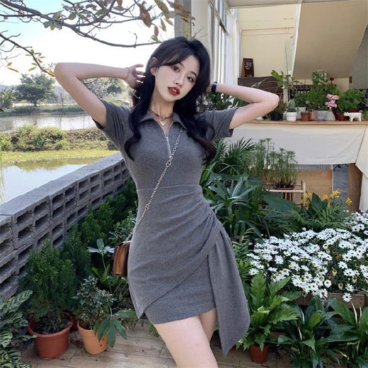 【夏季短袖polo连衣裙女2023年新款不规则收腰包臀】短裙显瘦辣妹裙子，更能凸显女性自信、独立的精神风貌。凭借其收腰设计和不规则裙摆，让你在街头尽显时尚辣妹范儿。 商品图6