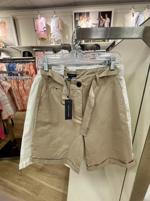 百搭单品！Tommy 女士西装短裤 配腰带 三个颜色 只要¥380直邮到手 商品图0