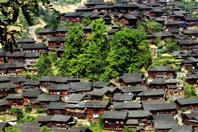 <贵州5天4晚高铁团（22-26 人团）>黄果树瀑布、荔波小七孔、西江千户苗寨、天河潭、青岩古镇