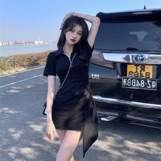 【夏季短袖polo连衣裙女2023年新款不规则收腰包臀】短裙显瘦辣妹裙子，更能凸显女性自信、独立的精神风貌。凭借其收腰设计和不规则裙摆，让你在街头尽显时尚辣妹范儿。 商品图5