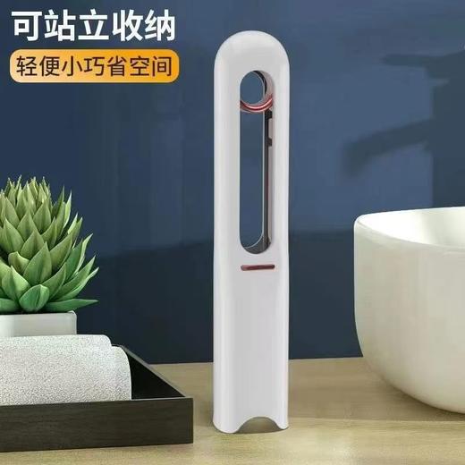 轻巧便携，桌面旋转，让家务更加方便。这款迷你小拖把采用塑料材质，让你解放双手，免手洗拖把，不再烦恼清洁卫生问题。适用于厨房、卫生间等多种场合，让清洁变得更加简单快捷！ 商品图1