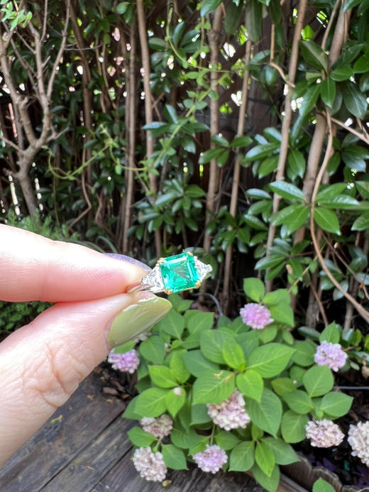 高端定制 哥伦比亚培育祖母绿 方钻塔型戒指 简洁高级明媚  不退换 商品图2