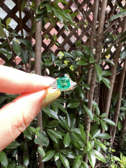 高端定制 哥伦比亚培育祖母绿 方钻塔型戒指 简洁高级明媚  不退换 商品图7