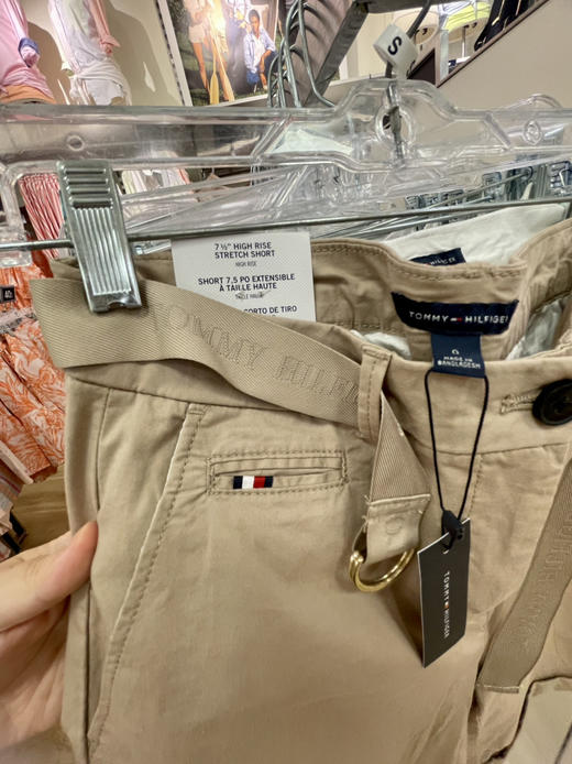 百搭单品！Tommy 女士西装短裤 配腰带 三个颜色 只要¥380直邮到手 商品图1