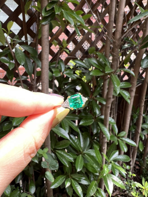 高端定制 哥伦比亚培育祖母绿 方钻塔型戒指 简洁高级明媚  不退换 商品图6