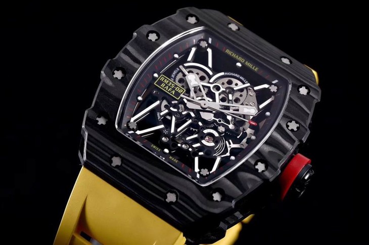 kv厂理查德米尔RM035碳纤维系列表款-最“豪”的奢侈腕表