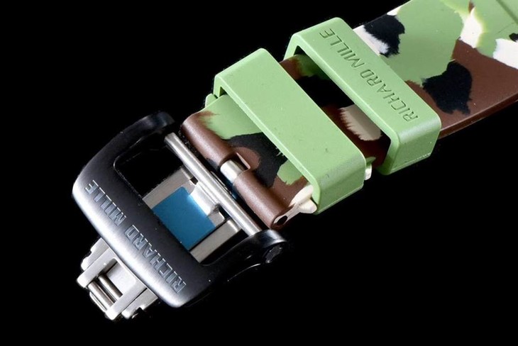 kv厂理查德米尔RM035碳纤维系列表款-最“豪”的奢侈腕表