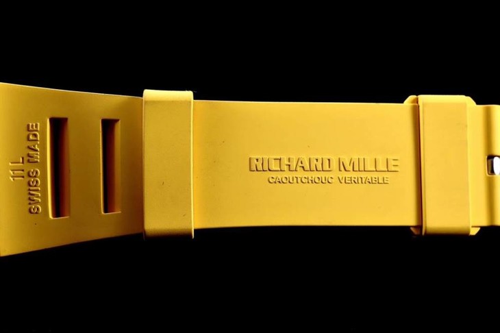 kv厂理查德米尔RM035碳纤维系列表款-最“豪”的奢侈腕表