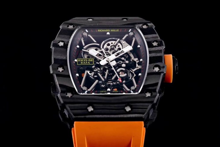 kv厂理查德米尔RM035碳纤维系列表款-最“豪”的奢侈腕表