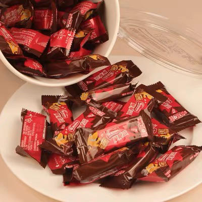 雀巢脆脆鲨牛奶味212.5g 商品图1