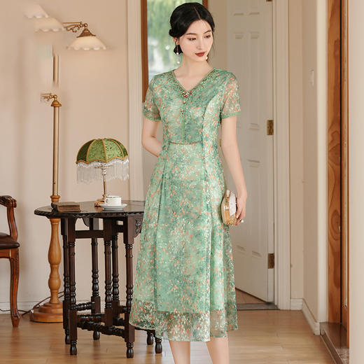 QQX-DF055高端精致刺绣绣品连衣裙2023新款大码女装遮肚子显瘦大摆裙夏 商品图1