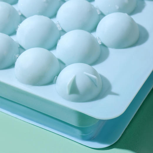 【大号带盖33格冰格冰块模具】食品级圆形冰球冰格创意制冰模具易脱模，食品级材质制成，易脱模设计，创意圆形冰球冰格，制冰更方便。ry 商品图2