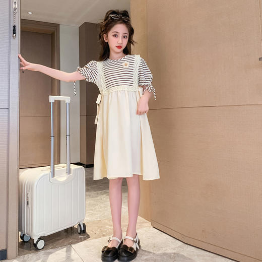 【女童夏装连衣裙2023新款大儿童公主裙】时髦夏季小孩条纹裙子洋气，演绎百变时尚，轻松搭配，让孩子成为夏日的焦点。条纹元素，洋气潮流，展示独特个性。 商品图1